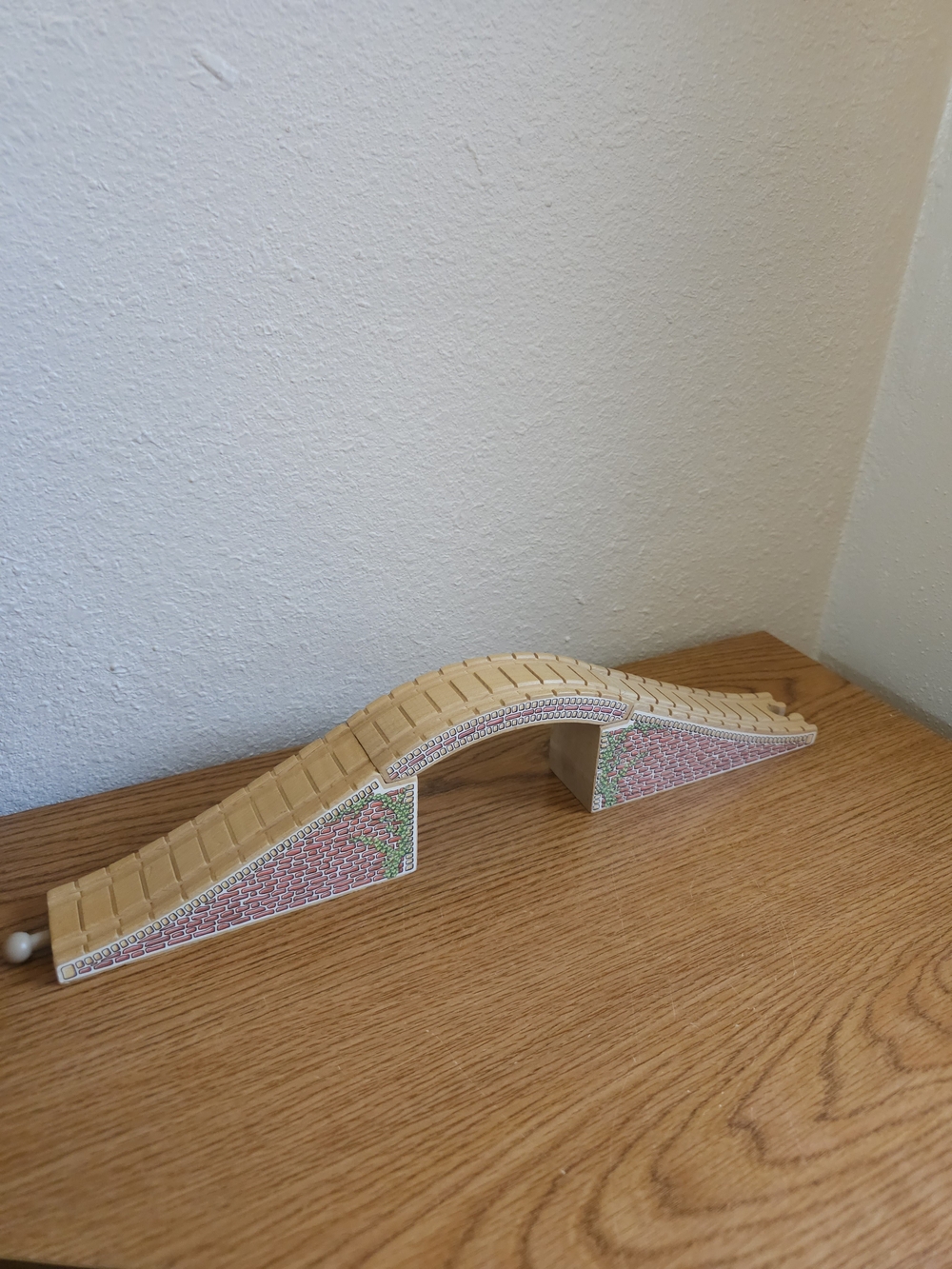 2010 Thomas & Friends Wooden Railway Train Track Curved Bridge 3 Piece